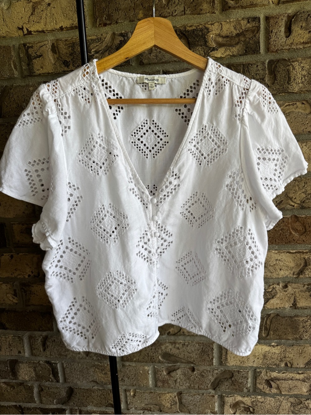Madewell Eyelet Flutter-Sleeve Top White Linen Blend Button Front Blouse XL - Picture 5 of 15